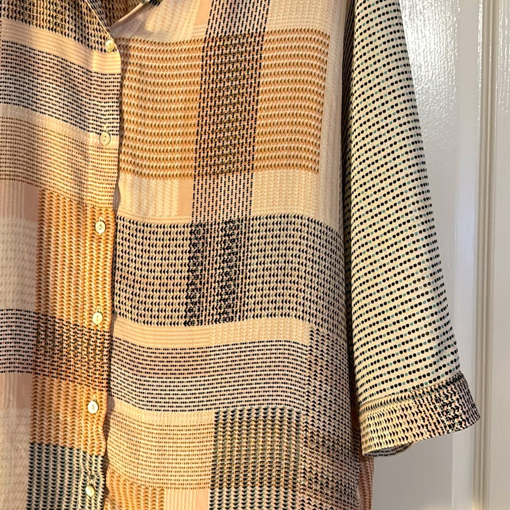 JNY Patterned Button-Up Shirt - Picture 5 of 6